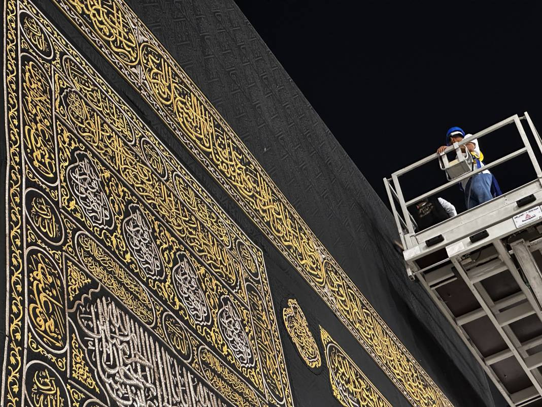 Kabe'nin örtüsü temizlendi - Resim: 12